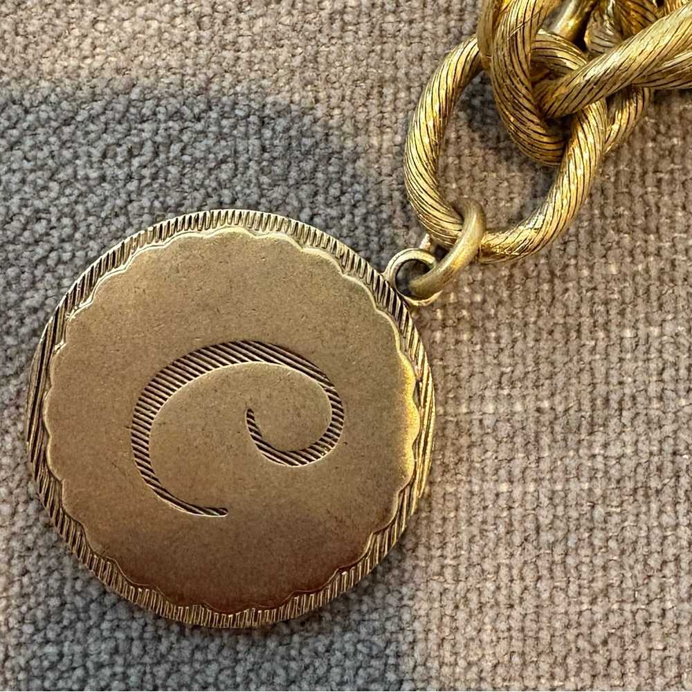 John Wind Gold Chain Bracelet with Pendant with initial C - Picture 3 of 3